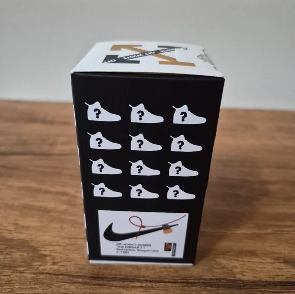 NWT Off White collectible miniature sneakers 👣 - Picture 3 of 8